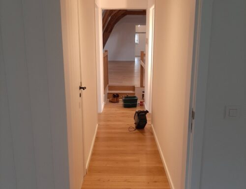 Plaatsen van planken vloer in Bierbeek